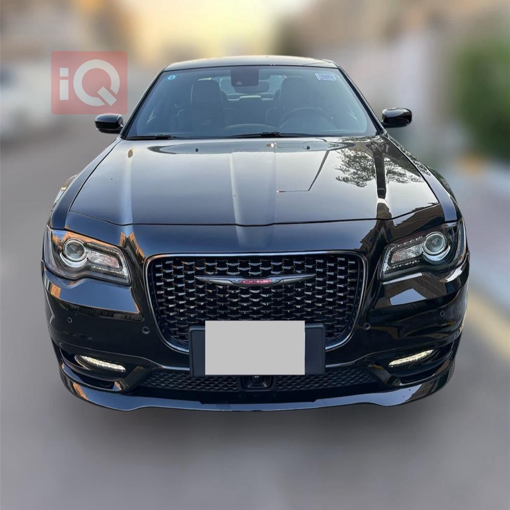 کرایسلەر 300